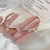 2023 New titanium Steel Inlaid real shell rose Gold H bracelet