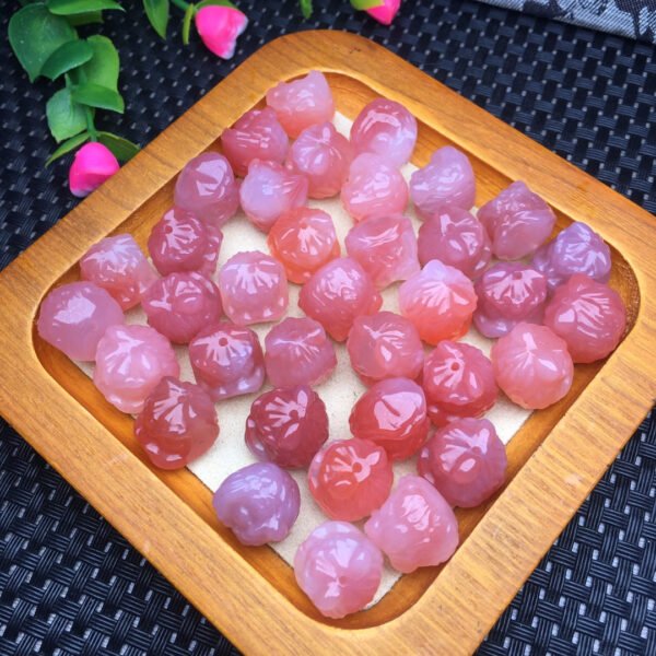 Powder salt source agate lion piece