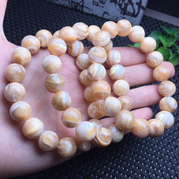 Horseshoe shell single loop bracelet