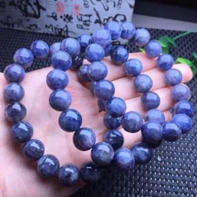 Corydaly single loop bracelet