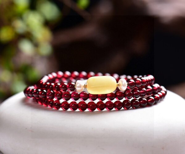 Exclusive design 👍 Natural Wine Red Garnet Three Ring Bracelet, with bead diameters of 4.8 to 4.9 millimeters2410135624