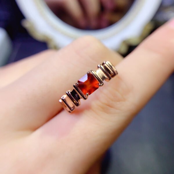 Pure natural Fanta garnet rings are shipped with a main stone size of 5mm.2610105634