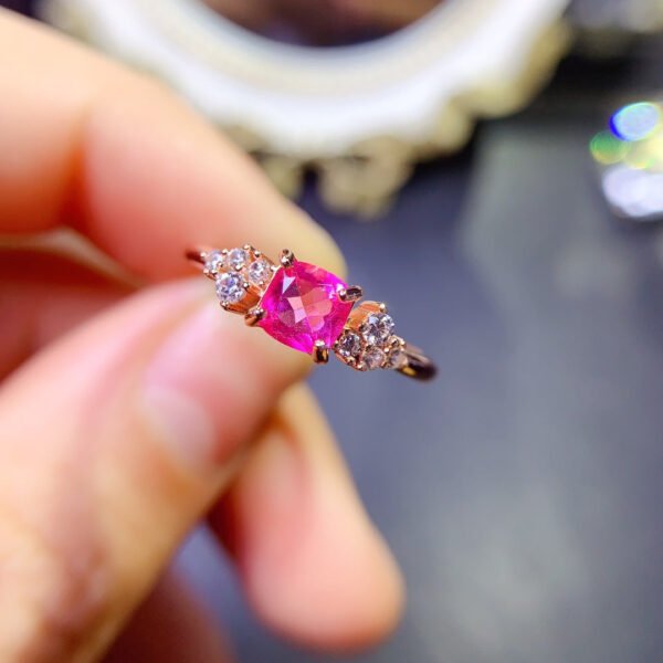 Natural Powder Topa Ring Shipped, Main Stone 5mm2610099632