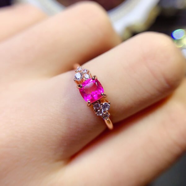 Natural Powder Topa Ring Shipped, Main Stone 5mm2610099632