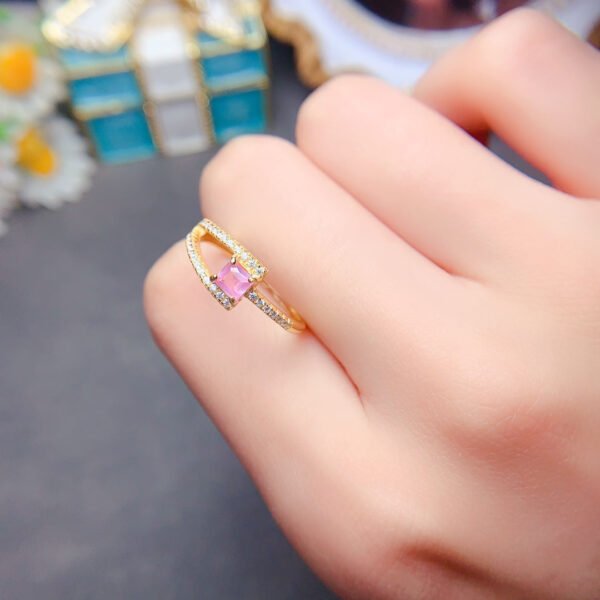 Pure natural Myanmar unburned spinel ring, main stone size 4 * 5mm2610140236