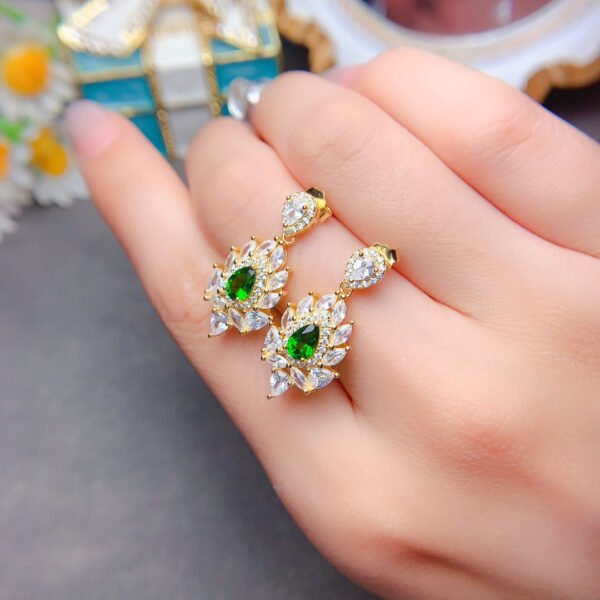 Pure natural Russian diopside earrings, main stone size 4 * 6mm2610120263