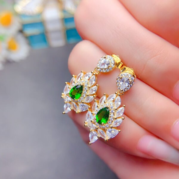 Pure natural Russian diopside earrings, main stone size 4 * 6mm2610120263