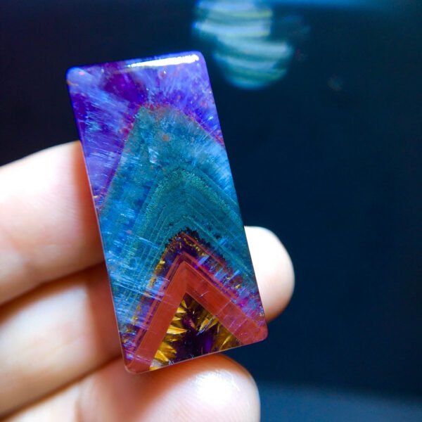 Aurora 23 Pyramid Impossible Plate Square Plate Material Pendant, Size 32.2/15.2/10.8mm2610938356