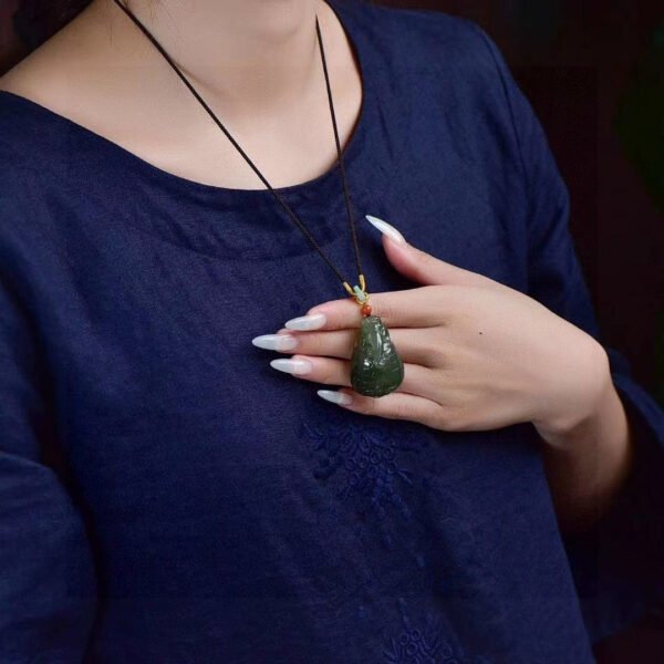 Natural selection of Hetian Jade Dragon Turtle Pendant, the size of the pendant is about 40 * 26.1 * 19.4mm2710159461