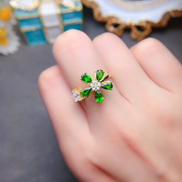 Natural diopside ring shipment, main stone size 3 * 5mm2810130189