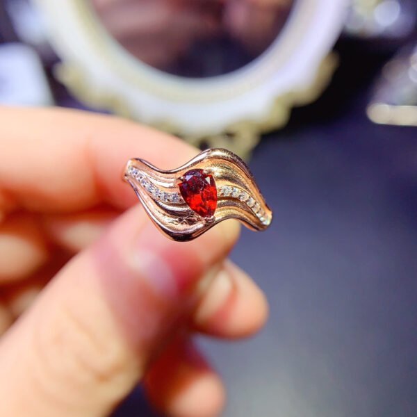 Pure natural garnet ring, main stone 4 * 6mm0311085129