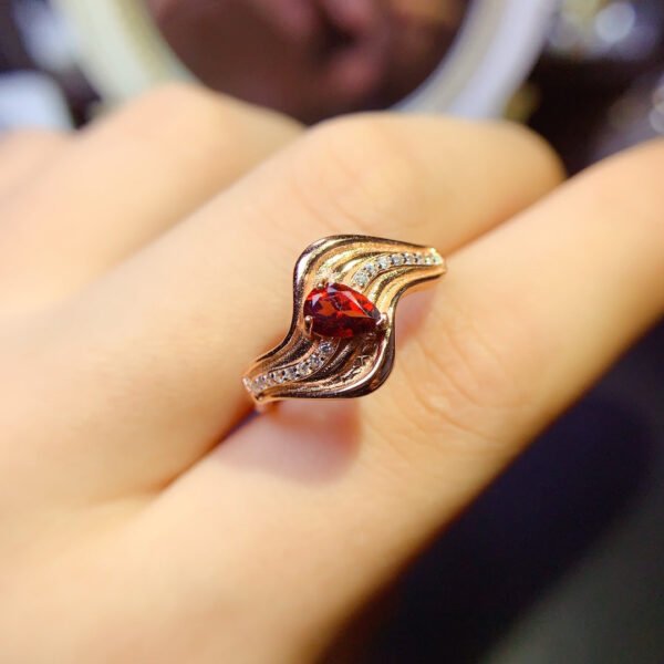 Pure natural garnet ring, main stone 4 * 6mm0311085129