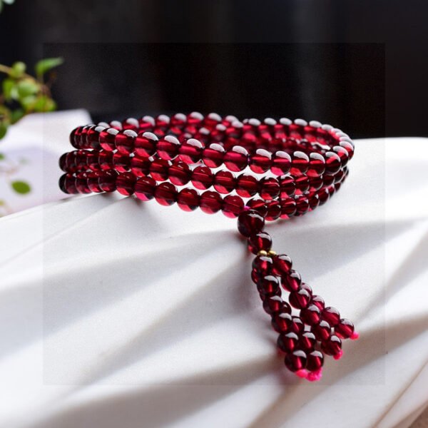Natural Wine Red Garnet Three Ring Bracelet, with a bead diameter of 4.8mm0311139589