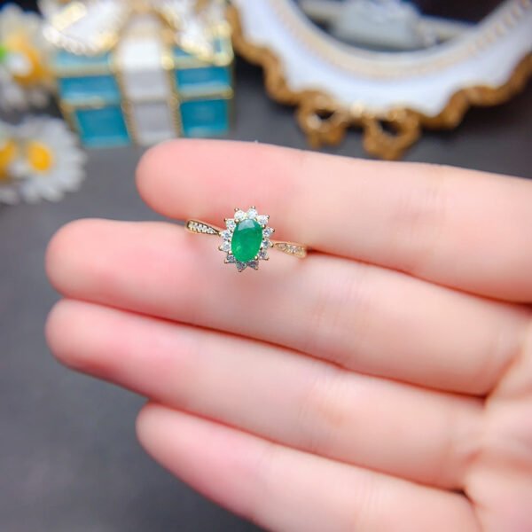 Pure Natural Columbia Emerald Ring Main Stone Size 4 * 6mm0411170594