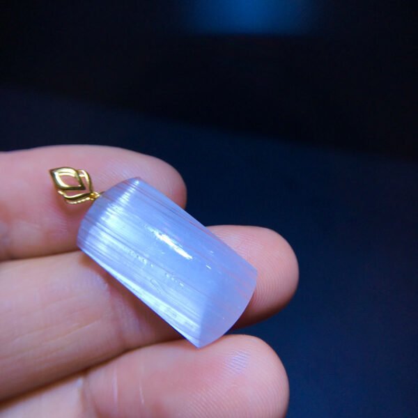 Pure natural gemstone Topaz 18k gold Wushi brand pendant, size 23.2/12mm0411538188