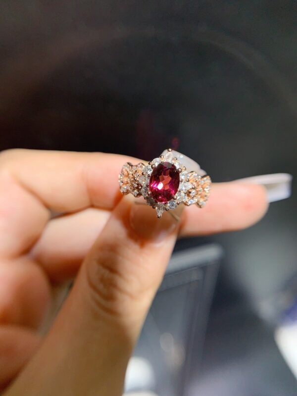 Pure natural magnesium aluminum garnet ring, main stone size 5 * 7mm0811110264