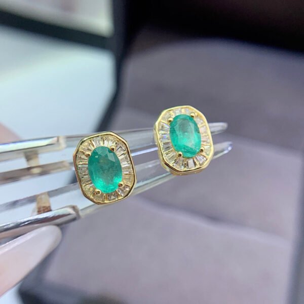 Pure natural Columbia emerald earrings, main stone size 4 * 6mm1112350466