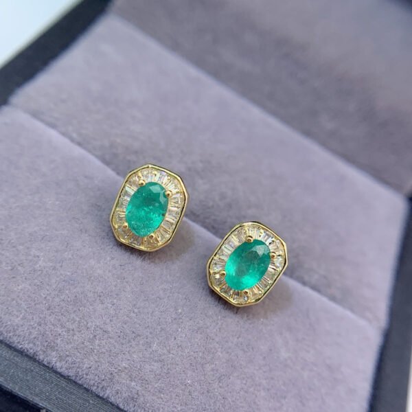 Pure natural Columbia emerald earrings, main stone size 4 * 6mm1112350466