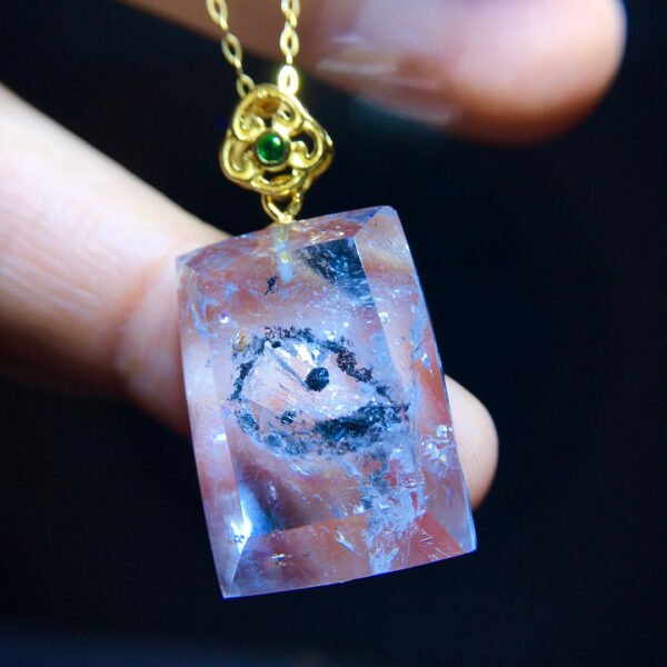 Rare natural water gallbladder black quicksand troublemaker pendant with a size of 21.2/15.4 milliliters1116268155