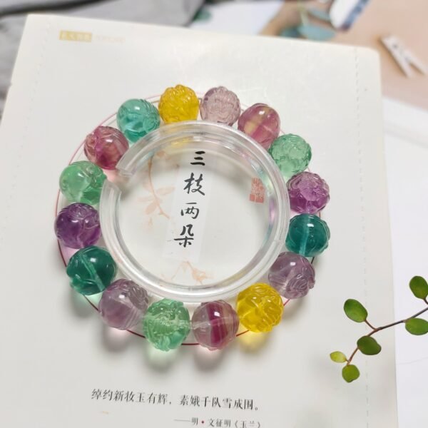 Natural colored fluorite like god bracelet, with a bead diameter of approximately 13.5 millimeters1116099821