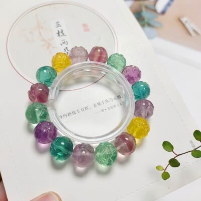 Natural colored fluorite like god bracelet, with a bead diameter of approximately 13.5 millimeters1116099821