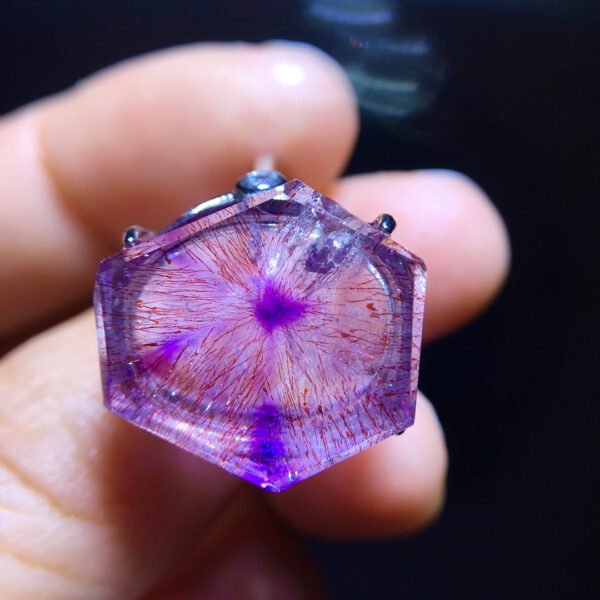 Natural purple crystal super seven shaped beige flower candy heart ring, size: 18/17.2 mm1117248499